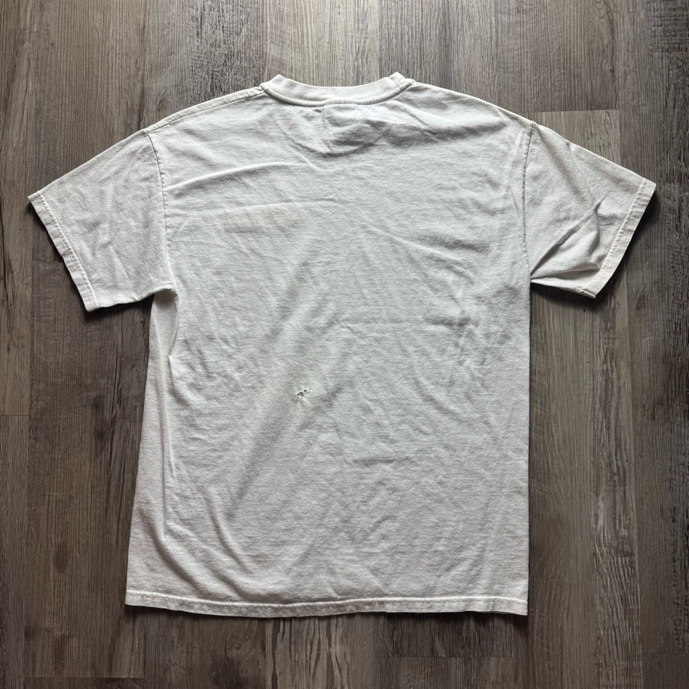 Notre Dame Catholic vintage Hanes t shirt white gold embroidered men’s M - Picture 4 of 6